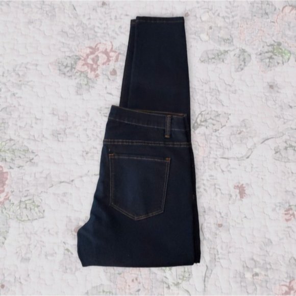 NWOT- FOREVER 21 Mid Rise Slim Fit Jeans - Size 29 - Picture 4 of 15